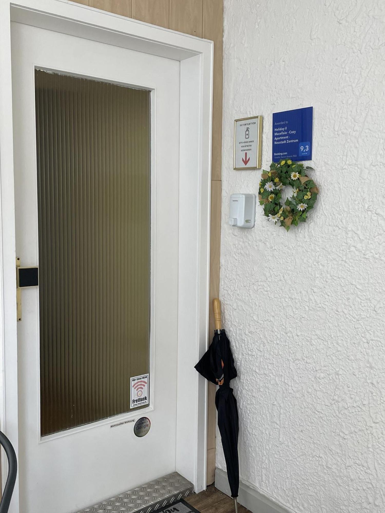 Holiday Il Macellaio - Mittendrin Statt Nur Dabei-Nw Zentrum นอยชตัดท์ อัน แดร์ ไวน์ชตราเซอ ภายนอก รูปภาพ